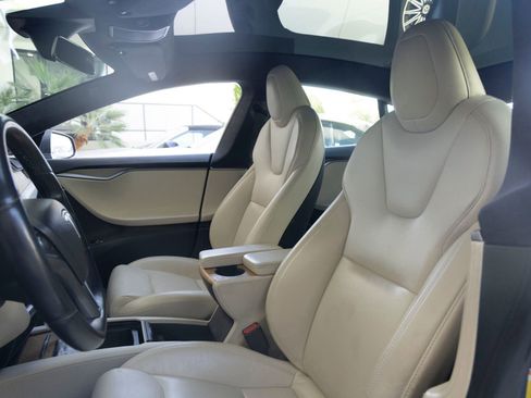 Used 2020 Tesla Model S Long Range Plus image 13