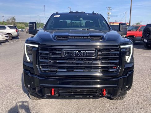 New 2026 GMC Sierra 3500 AT4 w/ LPO, Black Badging Package AWD/4WD image 9