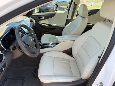 Used 2024 Chevrolet Malibu LT FWD image 12