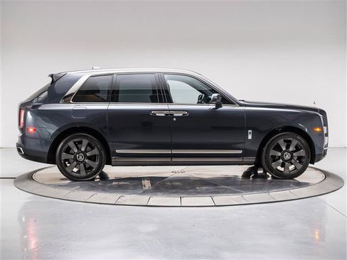 Used 2024 Rolls-Royce Cullinan AWD/4WD image 6