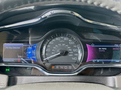 Used 2016 Lincoln MKT EcoBoost w/ Equipment Group 201A image 12