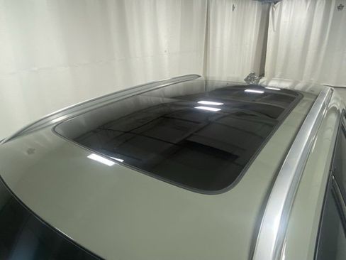 Certified 2025 Volvo XC40 B5 Core image 6