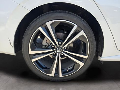 Used 2020 Nissan Sentra SR FWD image 29