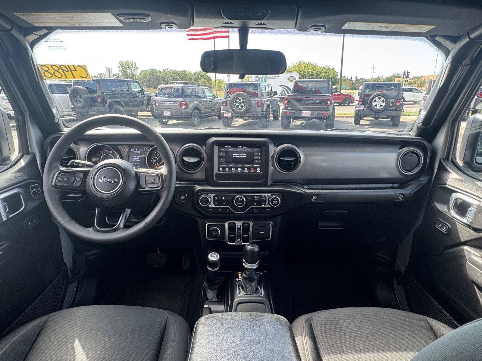Used 2023 Jeep Gladiator Sport AWD/4WD image 24