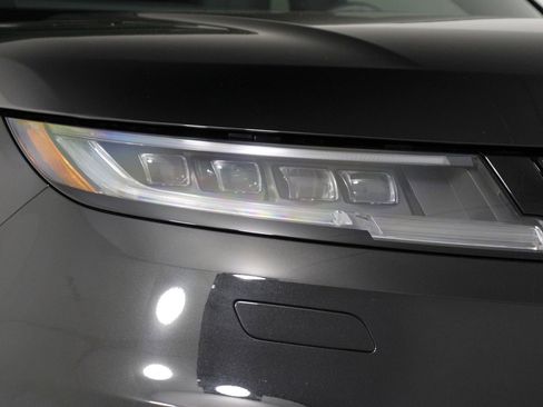 Used 2025 Land Rover Range Rover Sport SE AWD/4WD image 26