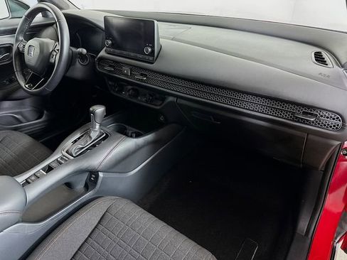 Used 2025 Honda HR-V Sport image 31