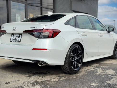 Used 2026 Honda Civic Sport image 2