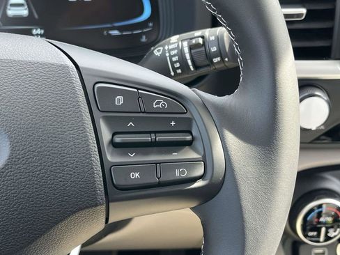 New 2026 Hyundai Venue SEL FWD image 18