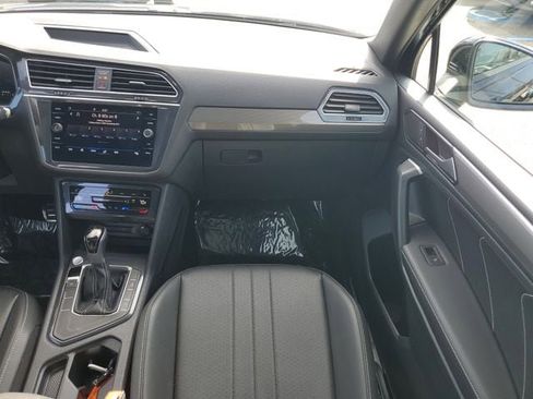 Used 2024 Volkswagen Tiguan SE R-Line image 19