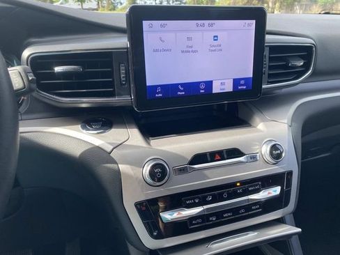 Used 2023 Ford Explorer XLT w/ Equipment Group 202A AWD/4WD image 26