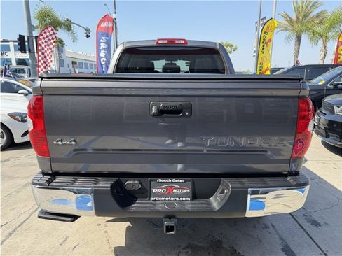 Used 2017 Toyota Tundra SR5 w/ SR5 Upgrade Package AWD/4WD image 5