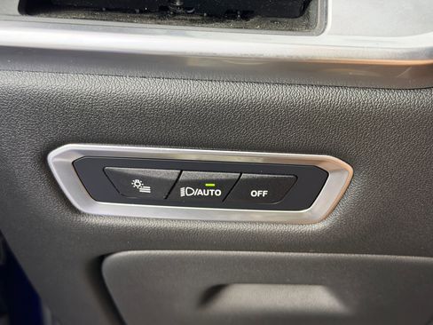 Used 2024 BMW X7 M60i w/ Executive Package image 18