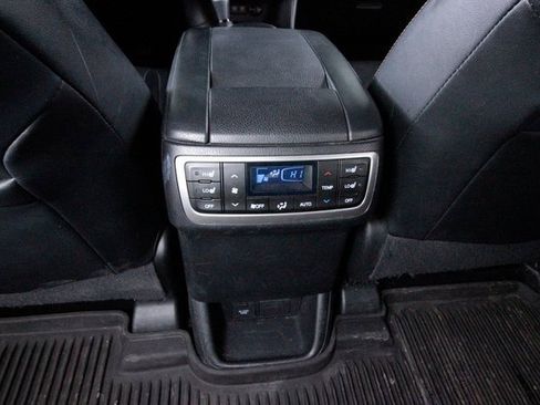 Used 2017 Toyota Highlander Limited image 30