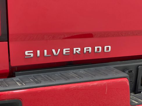 Used 2018 Chevrolet Silverado 1500 LT w/ All Star Edition AWD/4WD image 35
