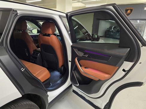 Used 2025 Jaguar F-PACE R-Dynamic S image 15