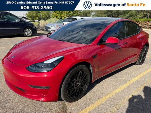 Used 2023 Tesla Model 3 Standard Range RWD image 1
