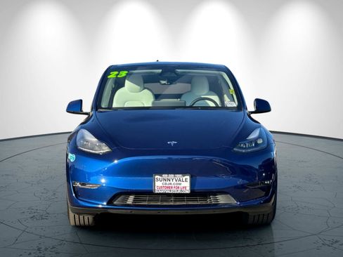 Used 2023 Tesla Model Y Performance image 9