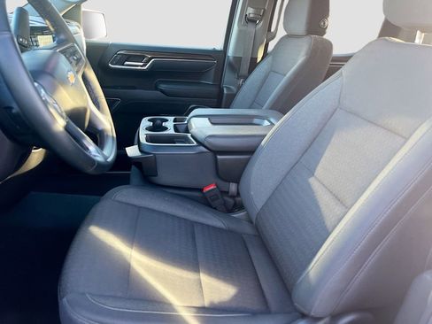 Used 2025 Chevrolet Silverado 1500 LT RWD image 22