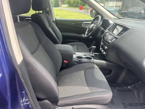 Used 2017 Nissan Pathfinder S FWD image 10