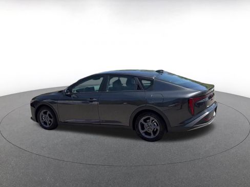 Used 2025 Kia K4 LXS image 16