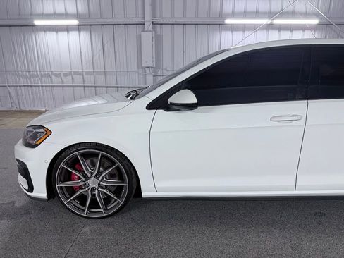 Used 2019 Volkswagen GTI Autobahn image 12