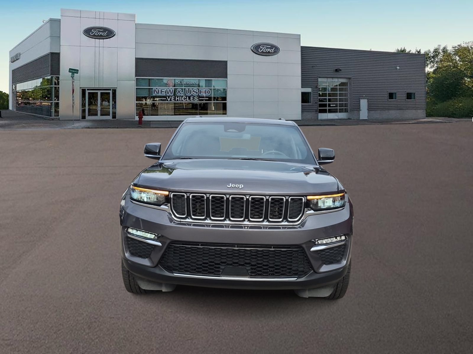 Used 2024 Jeep Grand Cherokee Limited 4xe AWD/4WD image 3