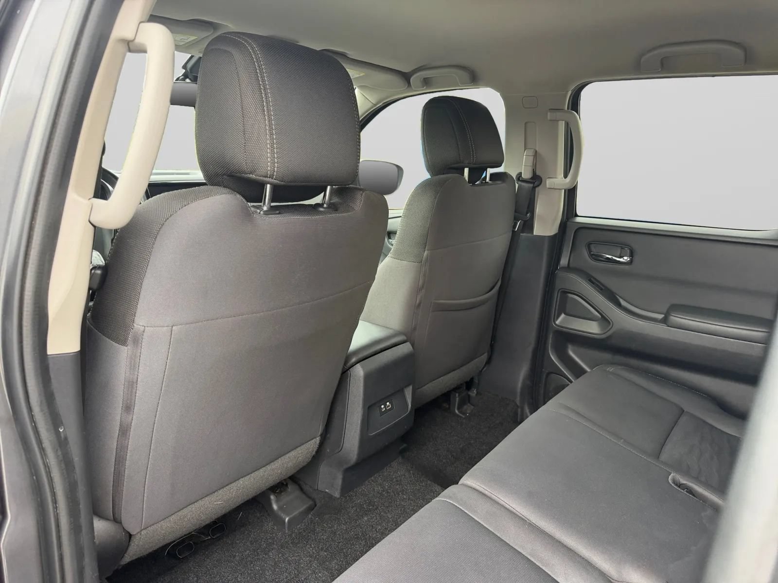 Used 2023 Nissan Frontier SV w/ Technology Package RWD image 25