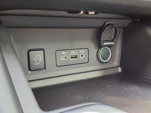 New 2025 Nissan Sentra SR w/ SR Premium Package image 18