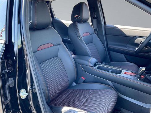 New 2026 Nissan Kicks SR image 9