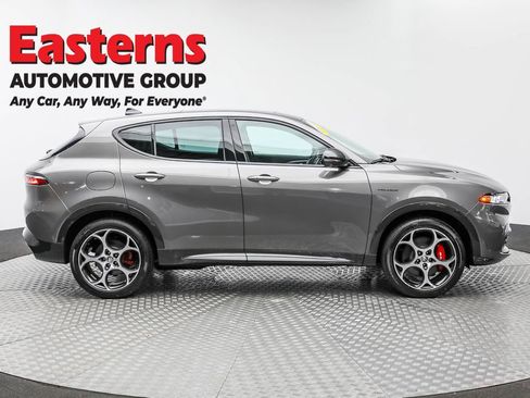 Used 2024 Alfa Romeo Tonale Veloce w/ Active Assist Package AWD/4WD image 4