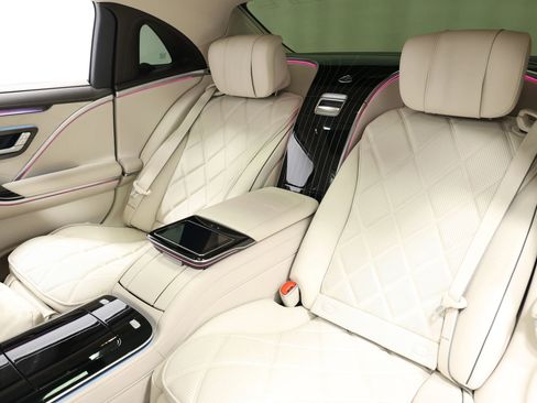 Used 2021 Mercedes-Benz Maybach S 580 4MATIC image 55