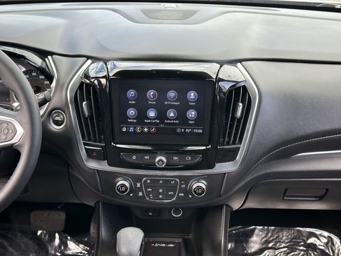 Used 2023 Chevrolet Traverse LT FWD image 14