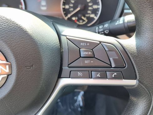 Used 2025 Nissan Altima 2.5 SV AWD/4WD image 22