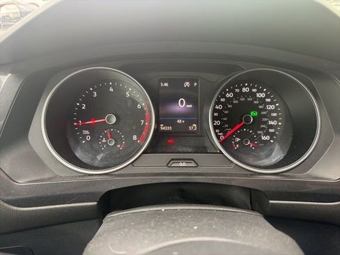 Used 2020 Volkswagen Tiguan SE image 20