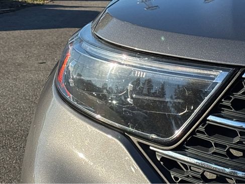 Used 2022 Ford Explorer XLT w/ Equipment Group 202A image 20