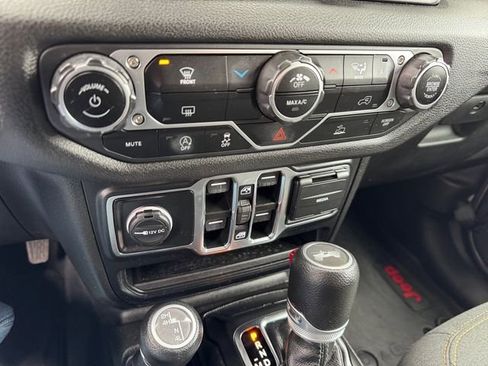 Certified 2024 Jeep Wrangler Unlimited Sport AWD/4WD image 23