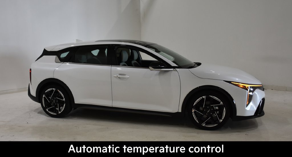 New 2026 Kia K4 GT-Line w/ GT-Line Premium Package FWD image 3