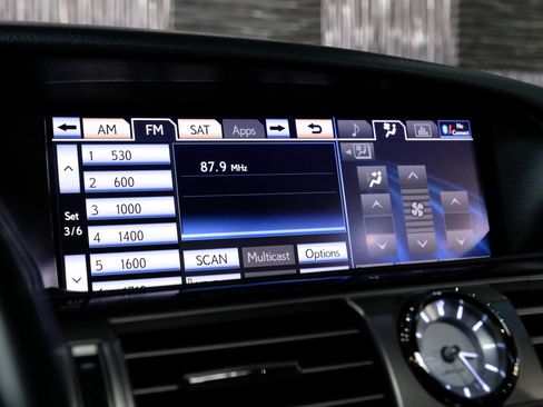 Used 2014 Lexus LS 460 w/ Comfort Package RWD image 29