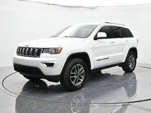 Used 2020 Jeep Grand Cherokee Laredo w/ Laredo X Package image 1
