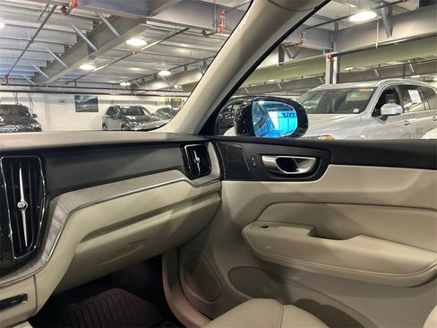Certified 2024 Volvo XC60 T8 Plus w/ Protection Package Premier image 26