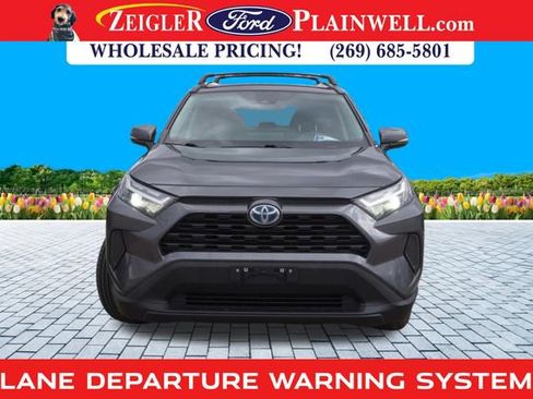 Used 2022 Toyota RAV4 XLE image 8