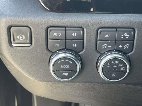 Used 2022 GMC Sierra 1500 SLT w/ SLT Premium Plus Package AWD/4WD image 20