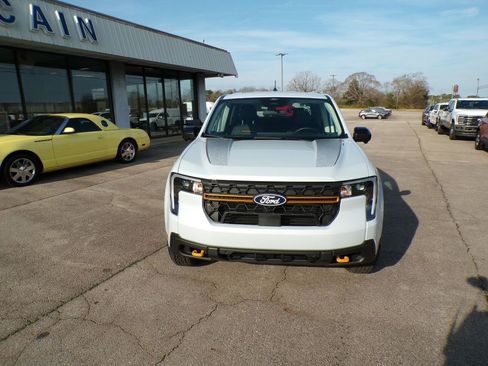 New 2026 Ford Maverick Tremor image 2