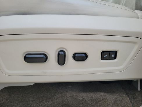 Used 2017 Lincoln Navigator Select image 22