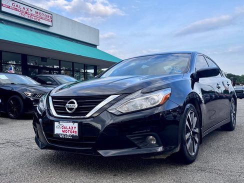 Used 2017 Nissan Altima 2.5 SV FWD image 1