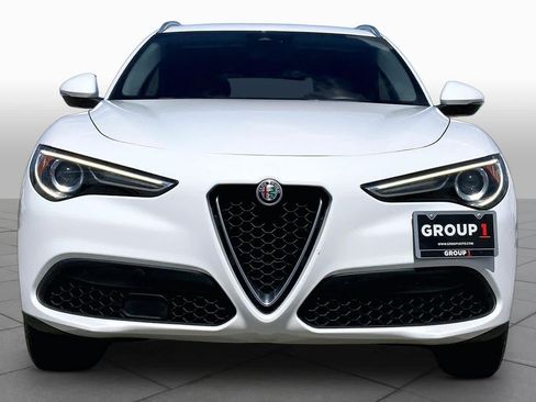 Used 2020 Alfa Romeo Stelvio RWD image 4