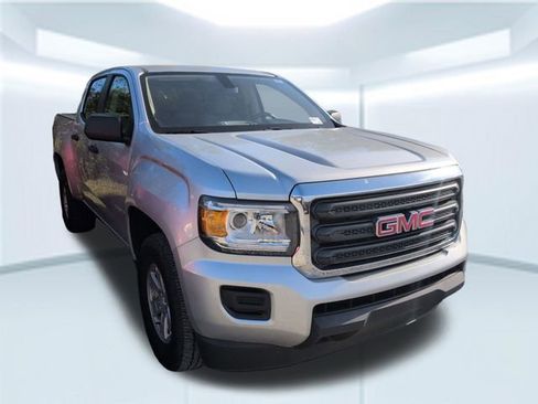 Used 2020 GMC Canyon 2WD Crew Cab w/ Convenience Package image 3