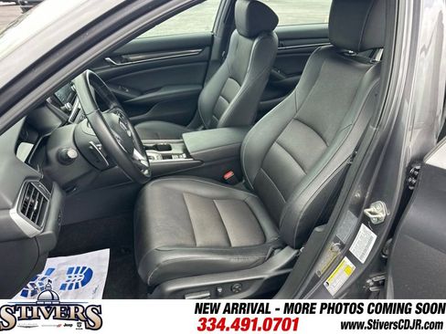 Used 2019 Honda Accord Sport image 11
