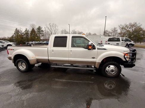 Used 2011 Ford F450 King Ranch w/ King Ranch w/Chrome Pkg image 9