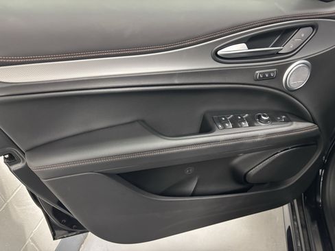New 2025 Alfa Romeo Stelvio Sprint image 15